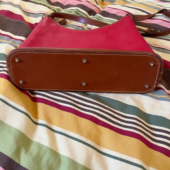 Dooney & Bourke VINTAGE AWL red large Hobo Purse - Picture 13 of 15